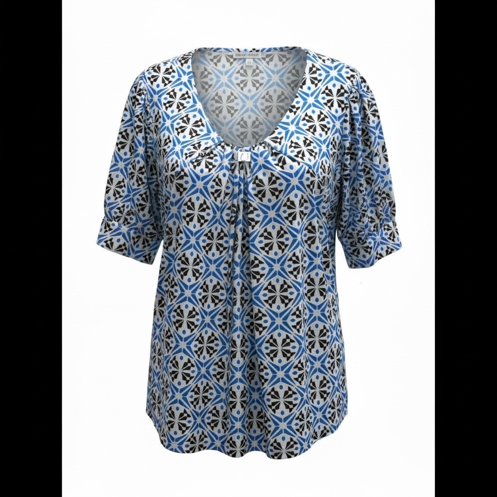 Notations Blue and White Geometric Scoop Neck Top